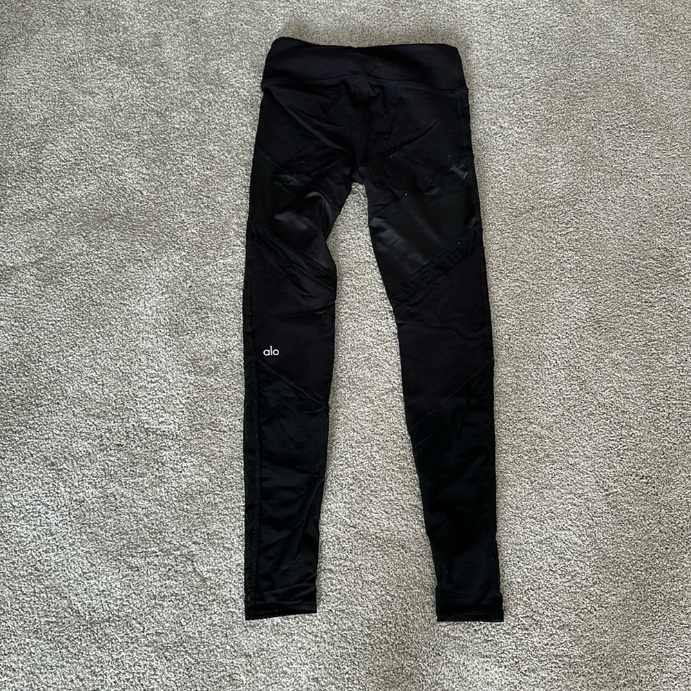 Alo-Yoga leggings ,black, not high rise